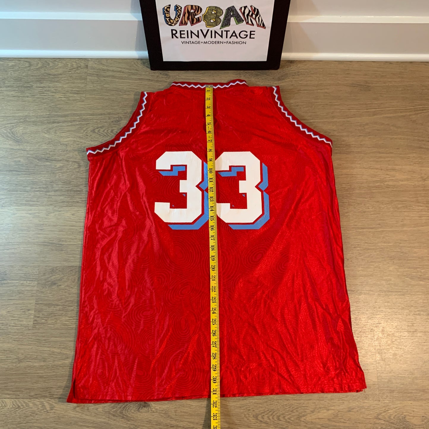 VINTAGE DELAWARE STATE UNIVERSITY HORNETS #33 BASKETBALL JERSEY