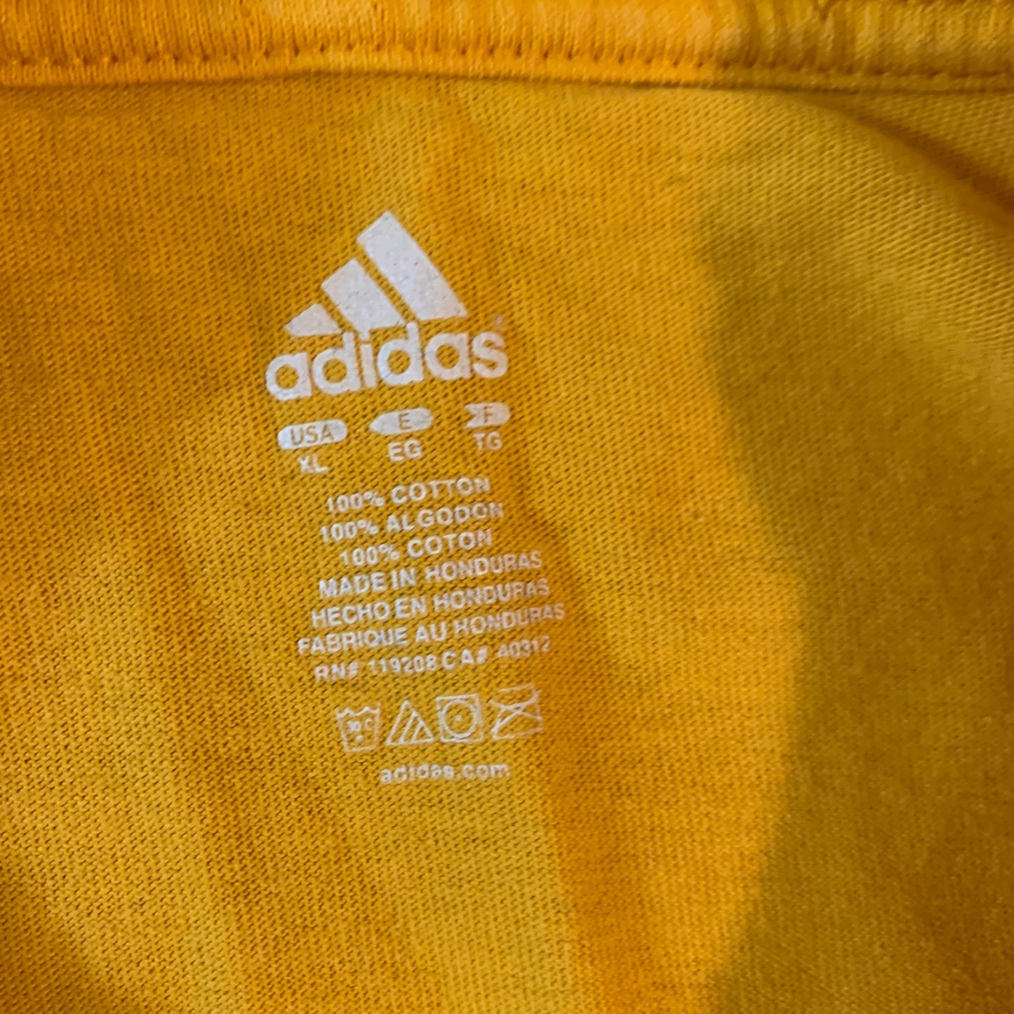 VINTAGE Y2K ADIDAS KOBE T SHIRT